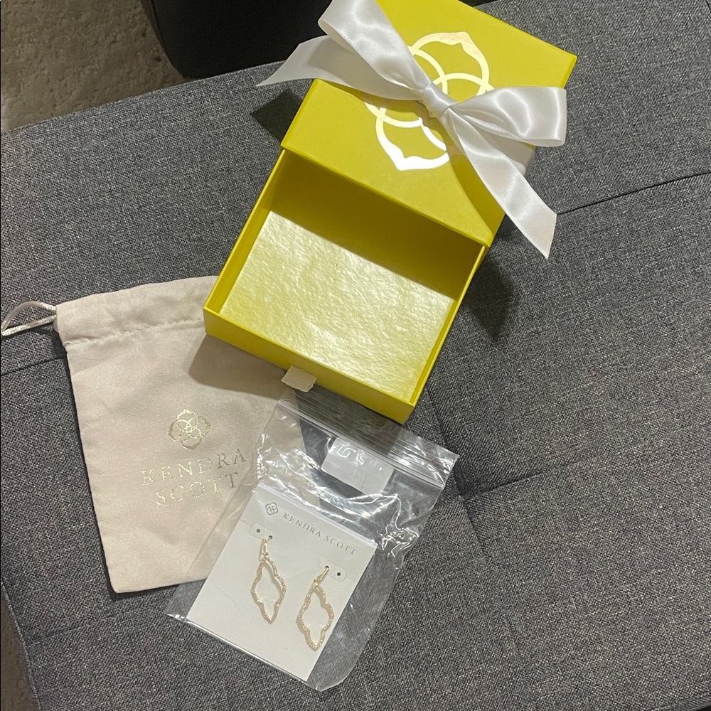 Kendra Scott Gold Drop Earrings